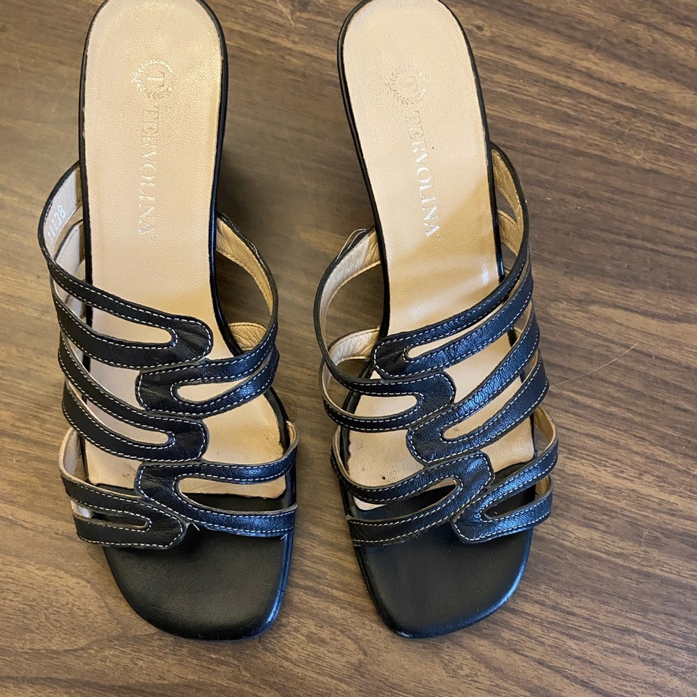 TERVOLINA Black Women's Sandals. Size 9 (runs 8.5) Genuine Leather